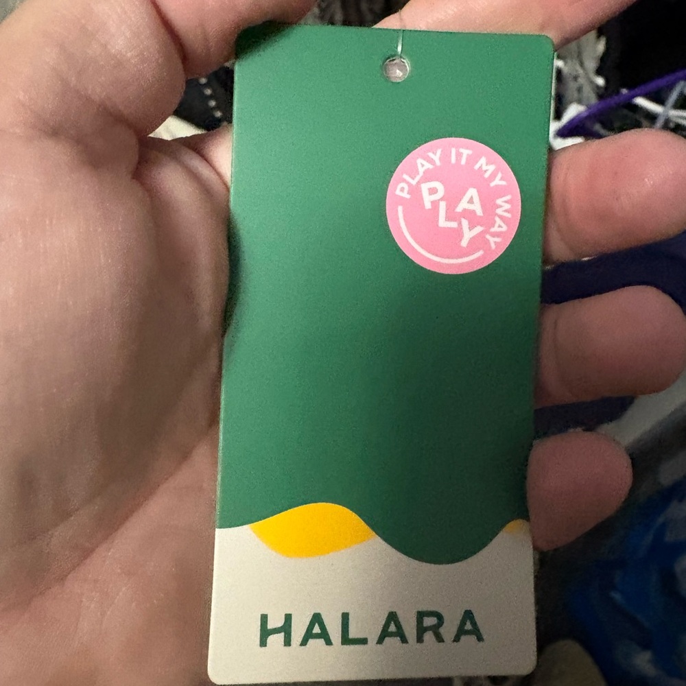 HALARA Green and Yellow Tag - Picture 3 of 4